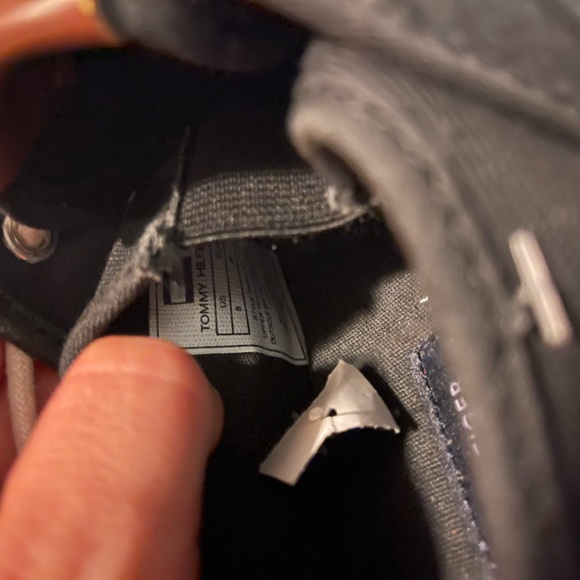 Size 8 Men’s (approx 9/9.5 ladies) new Tommy Hillfiger shoes (black) - Picture 5 of 5